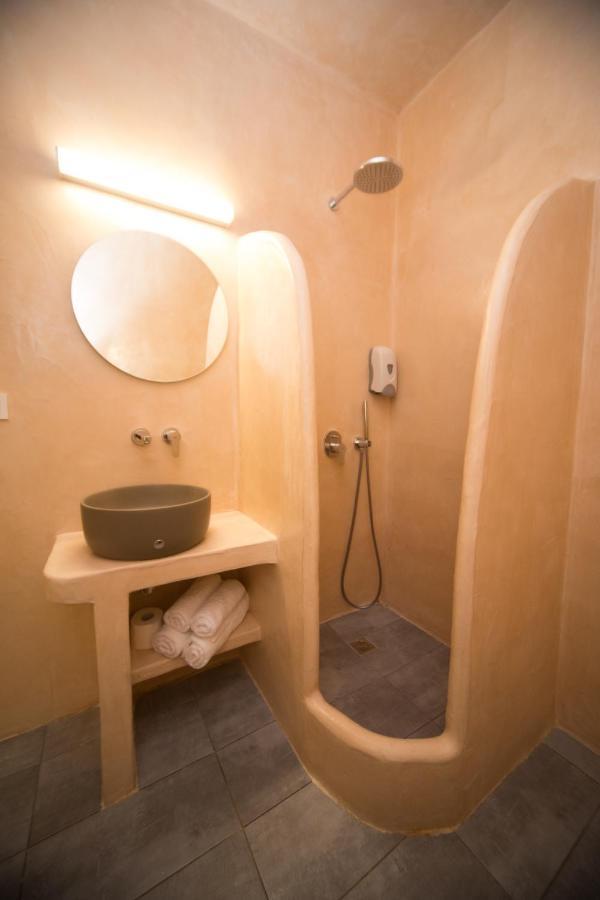 Markakis Studios Fira Town Dış mekan fotoğraf